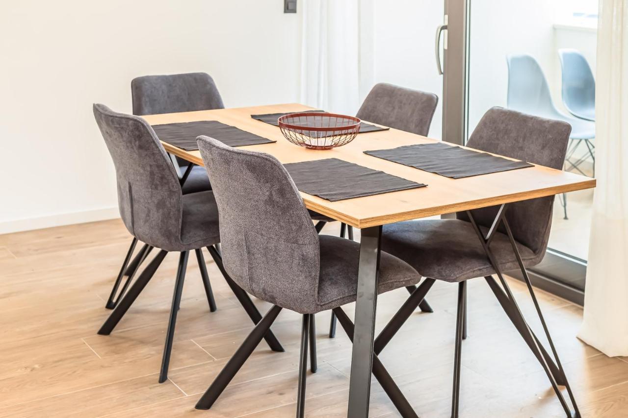 Vogue Apartments Omis Bagian luar foto