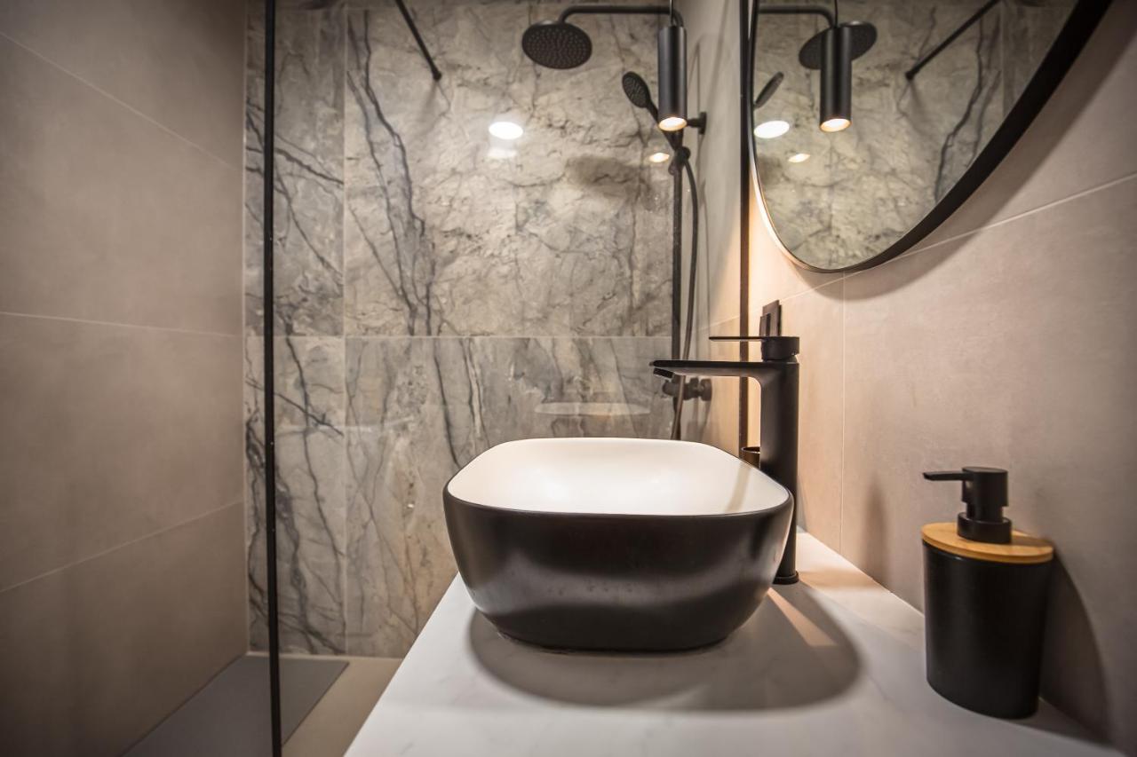 Vogue Apartments Omis Bagian luar foto