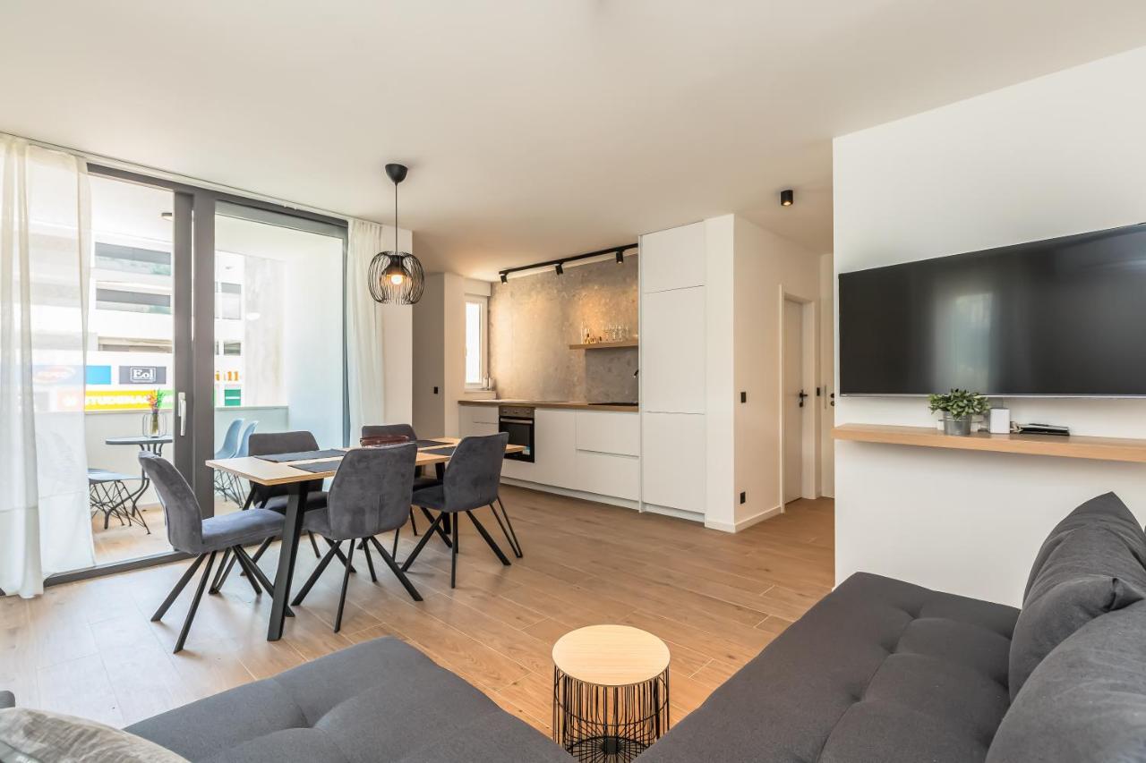 Vogue Apartments Omis Bagian luar foto