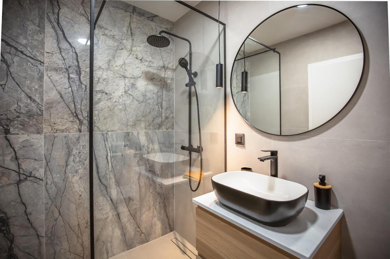 Vogue Apartments Omis Bagian luar foto