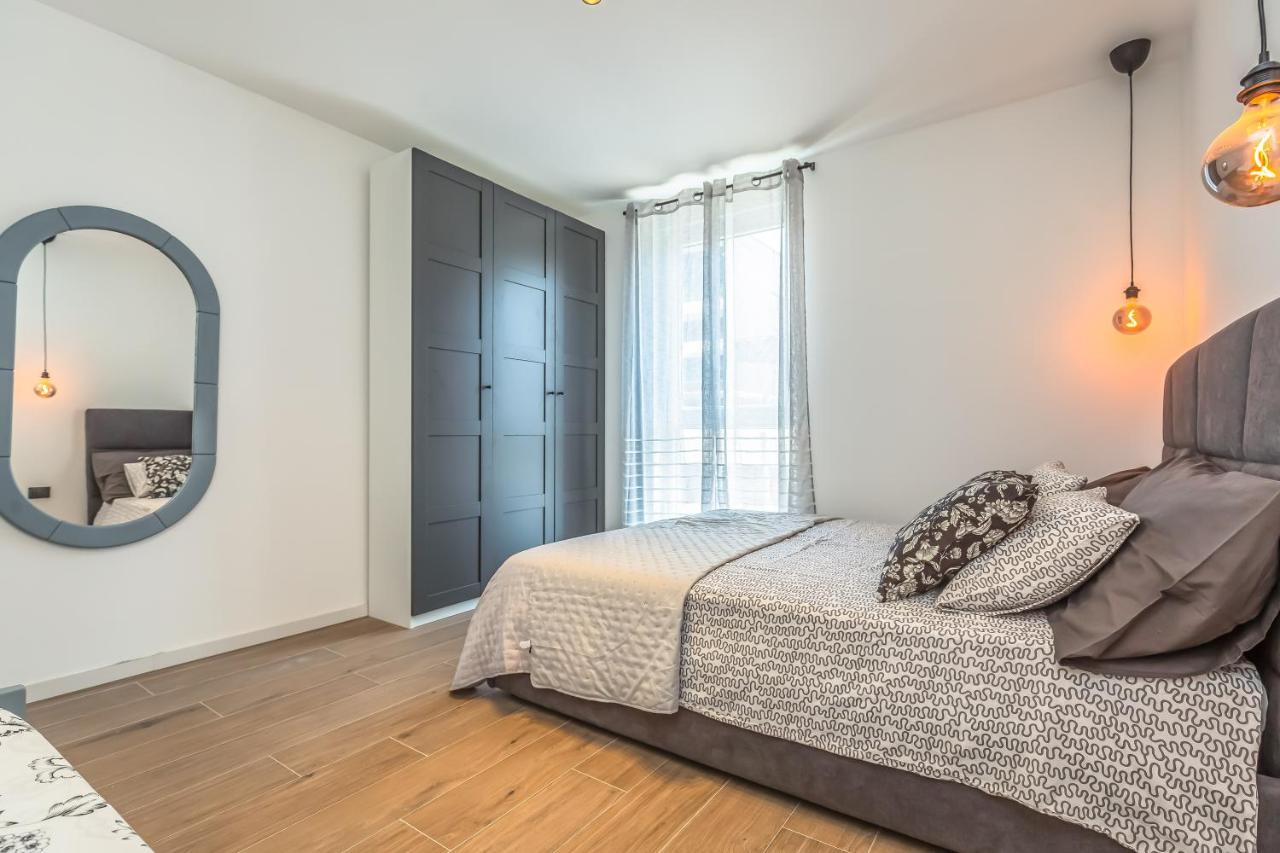 Vogue Apartments Omis Bagian luar foto