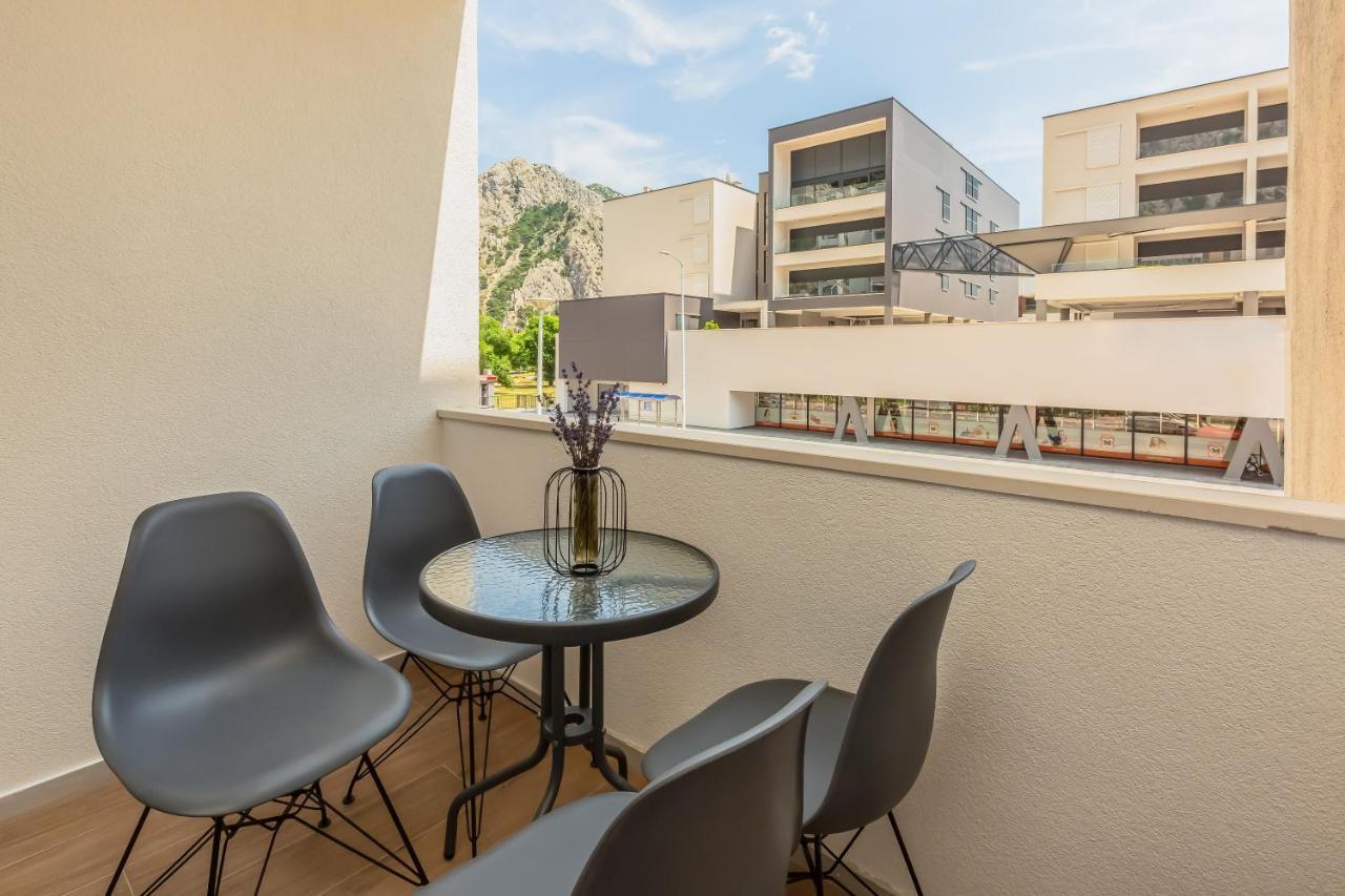 Vogue Apartments Omis Bagian luar foto